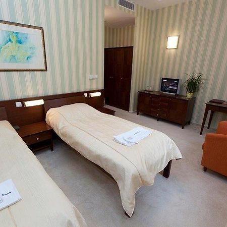 Hotel Sandor Pavillon Piest'any Luaran gambar