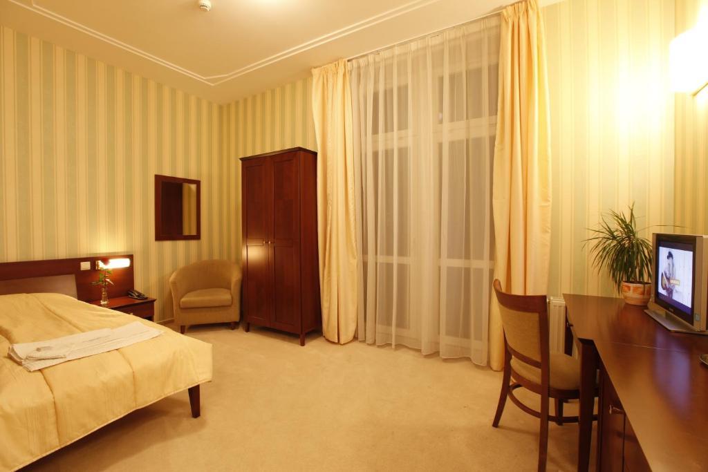 Hotel Sandor Pavillon Piest'any Bilik gambar