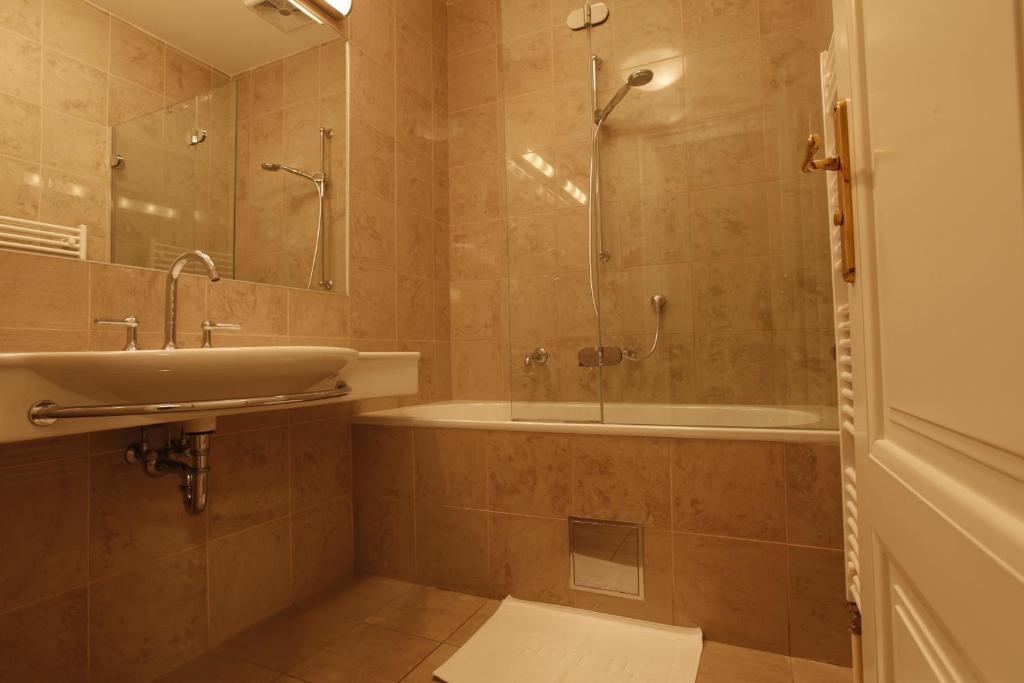 Hotel Sandor Pavillon Piest'any Bilik gambar