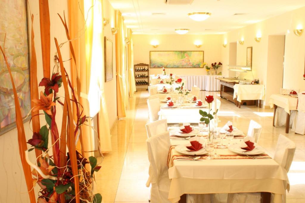 Hotel Sandor Pavillon Piest'any Luaran gambar