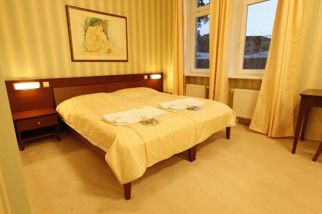 Hotel Sandor Pavillon Piest'any Luaran gambar